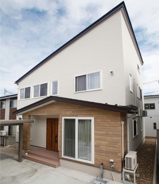 ロフトのある二世帯のお住まい