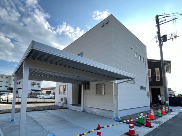 パラペットで叶えるスタイリッシュなお住まい