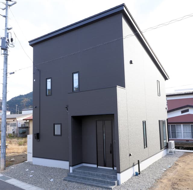 モノトーンでこだわるシックな住まい